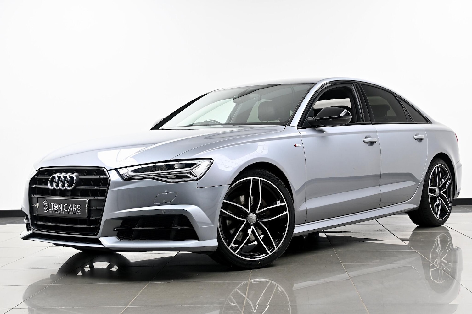 Used Audi A6 Saloon 2017 for sale - 76422624: Photo 2