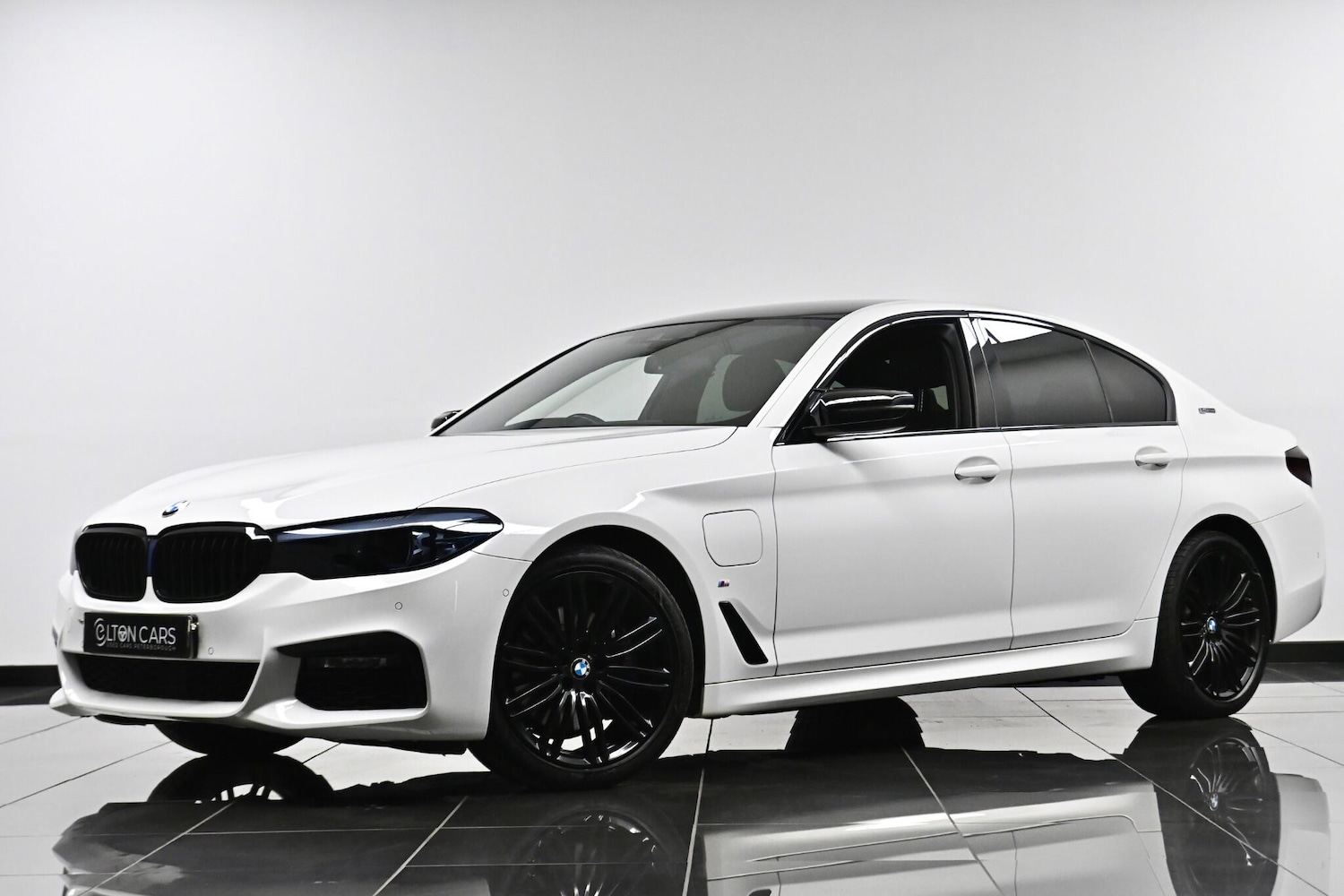 Used BMW 5 Series for sale - 77215580: Photo 2