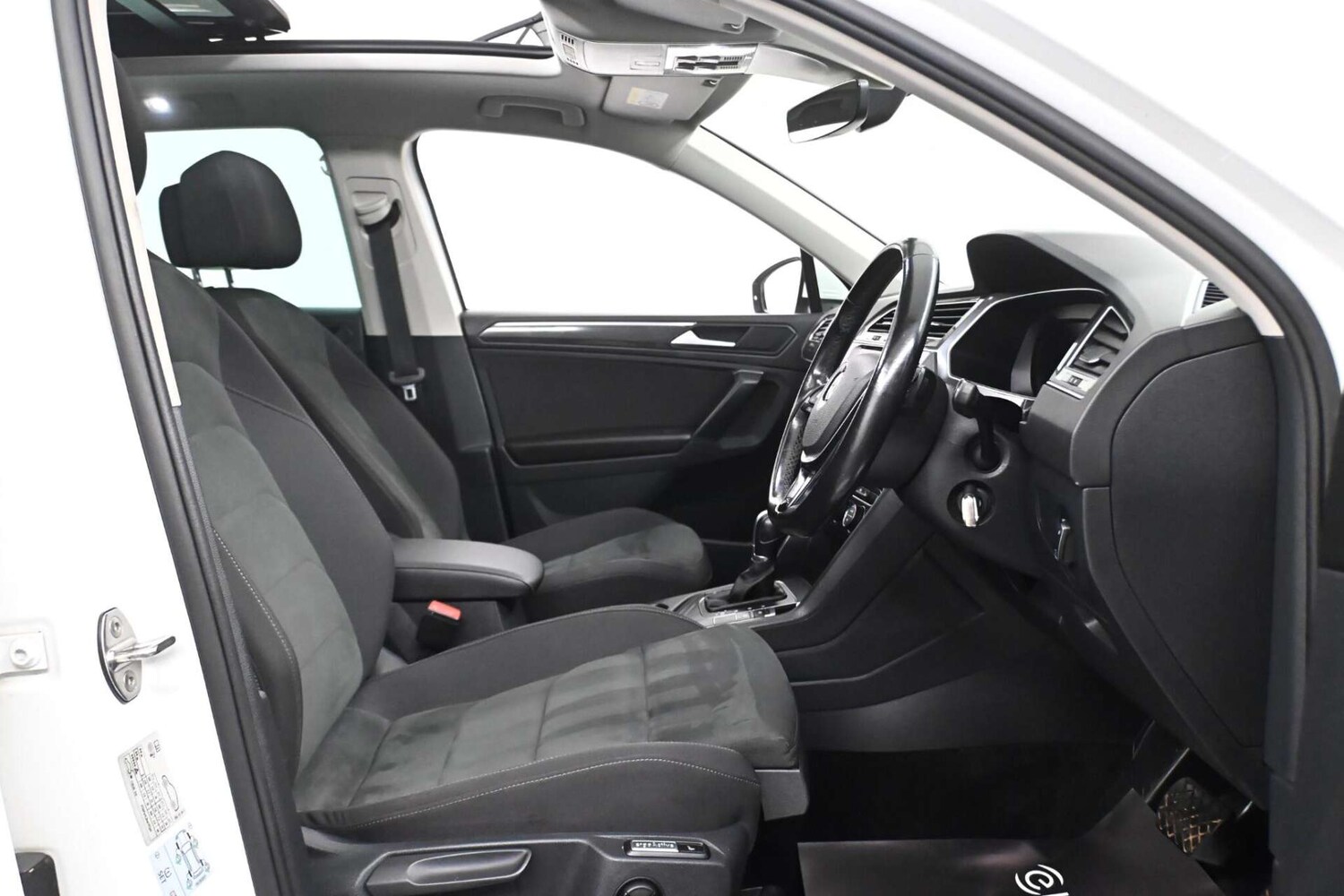 Used Volkswagen Tiguan 2018 for sale - 77729068: Photo 14