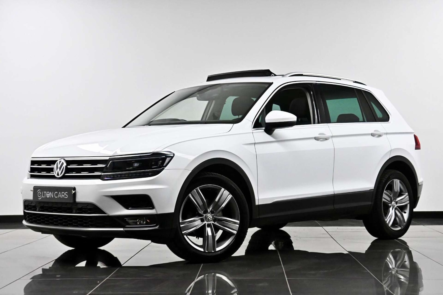 Used Volkswagen Tiguan 2018 for sale - 77729068: Photo 2