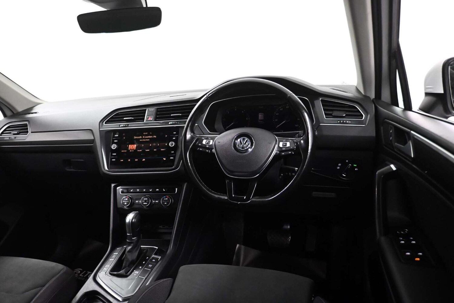 Used Volkswagen Tiguan 2018 for sale - 77729068: Photo 27