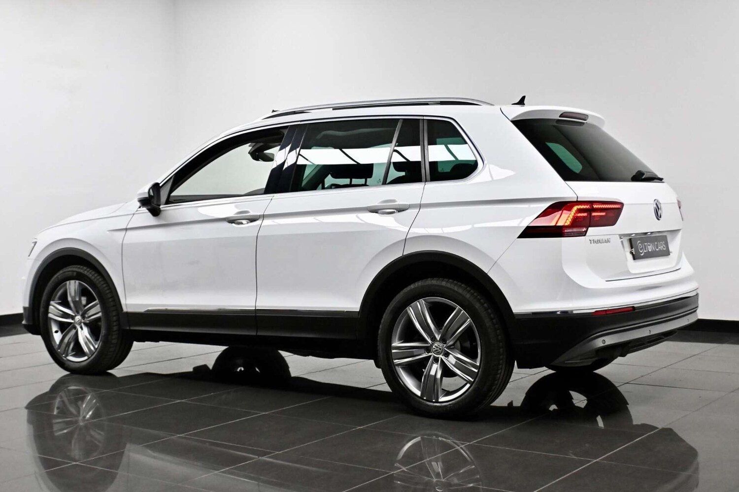 Used Volkswagen Tiguan 2018 for sale - 77729068: Photo 9