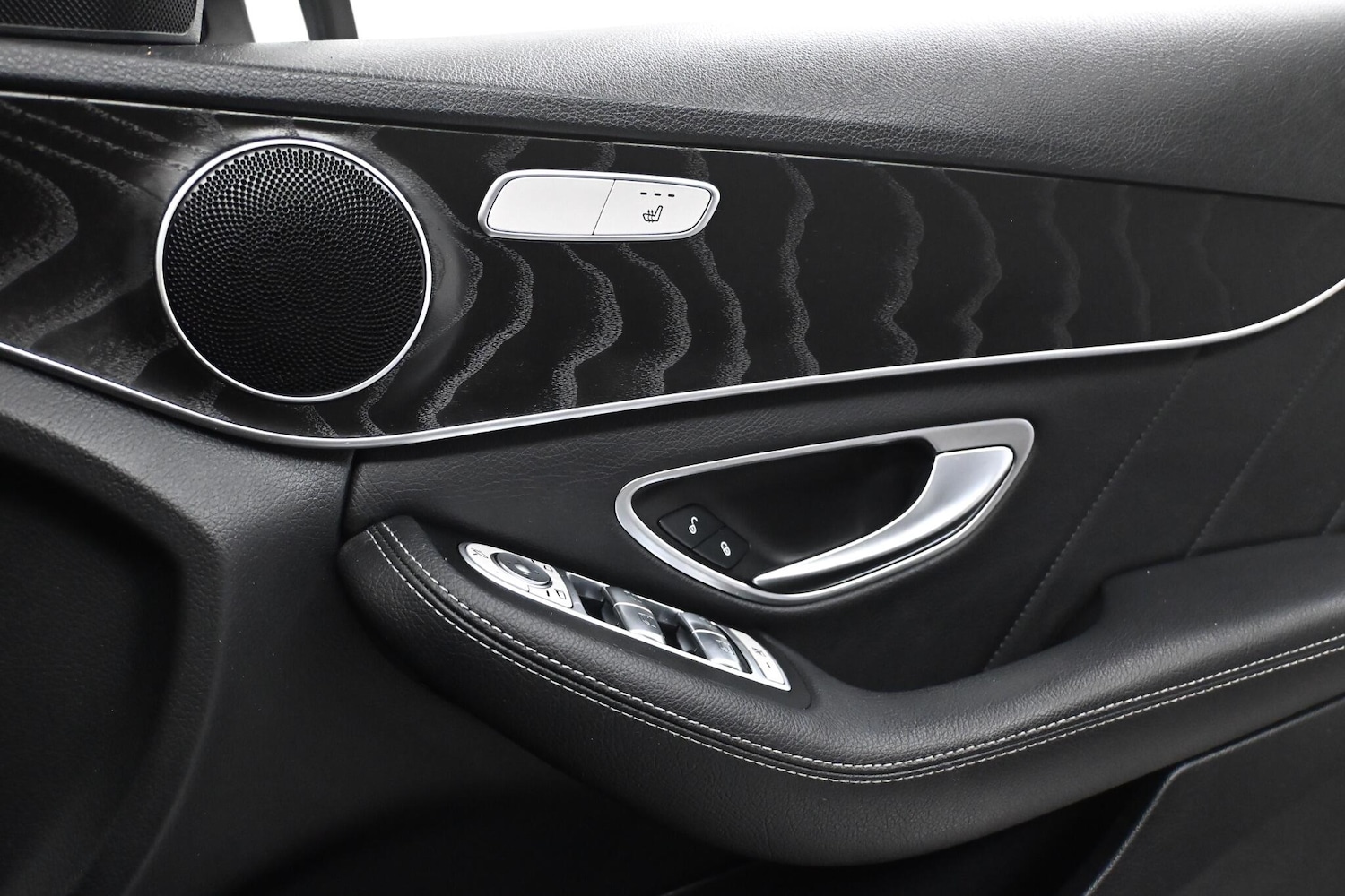 Used Mercedes-Benz C Class 2019 for sale - 77977954: Photo 25