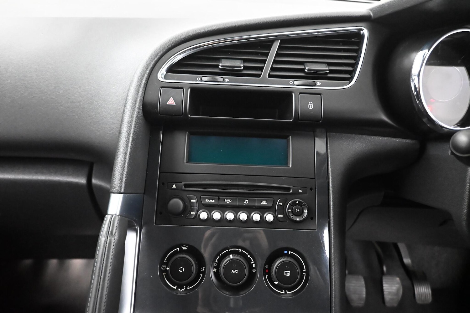 Used Peugeot 3008 2016 for sale - 77279909: Photo 16