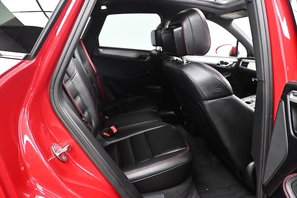 Used Porsche Macan 2016 for sale - 76247115: Photo 32