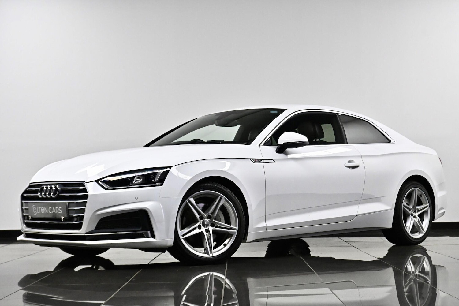 Used Audi A5 2018 for sale - 77658664: Photo 2