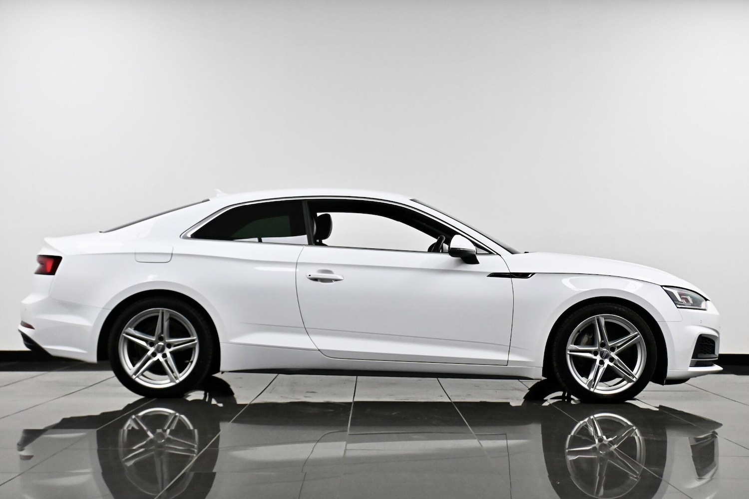 Used Audi A5 2018 for sale - 77658664: Photo 4