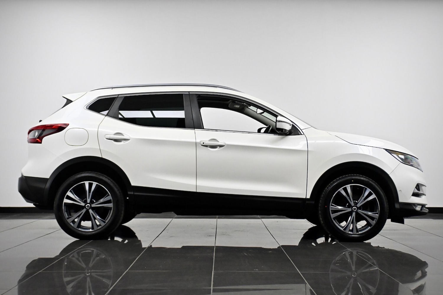 Used Nissan Qashqai 2018 for sale - 77550543: Photo 4