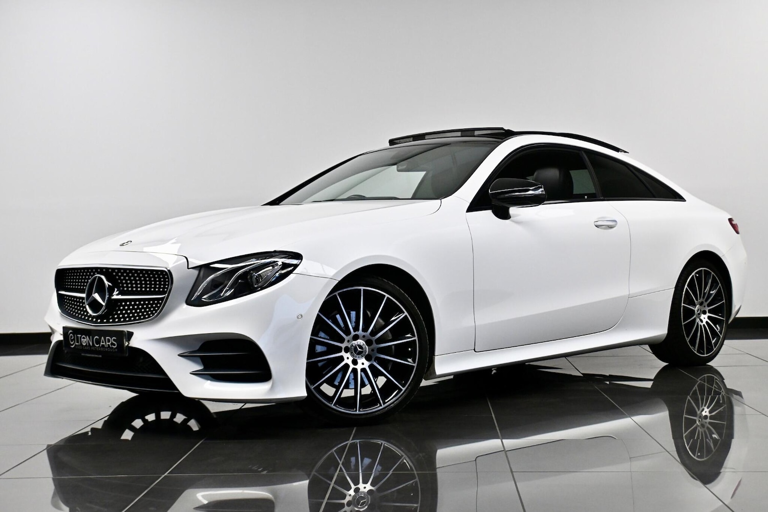 Used Mercedes-Benz E Class 2018 for sale - 77081369: Photo 2