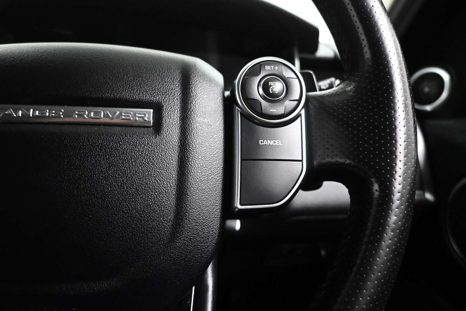 Used Land Rover Range Rover Sport 2017 for sale - 77729099: Photo 17