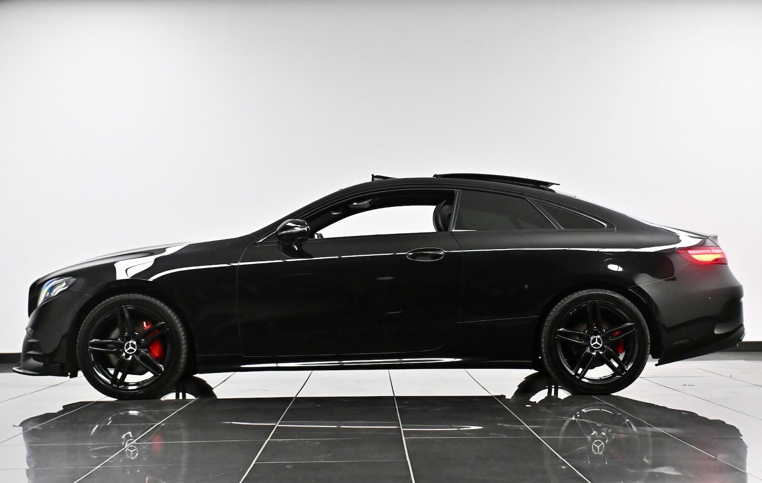 Used Mercedes-Benz E Class 2017 for sale - 78085871: Photo 6