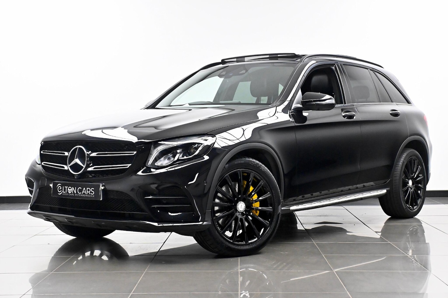 Used Mercedes-Benz GLC 2016 for sale - 76189372: Photo 2
