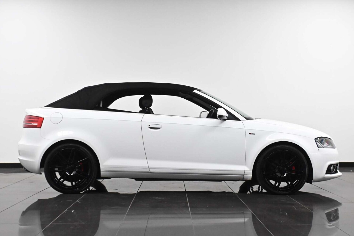 Used Audi A3 Cabriolet 2011 for sale - 77729052: Photo 12