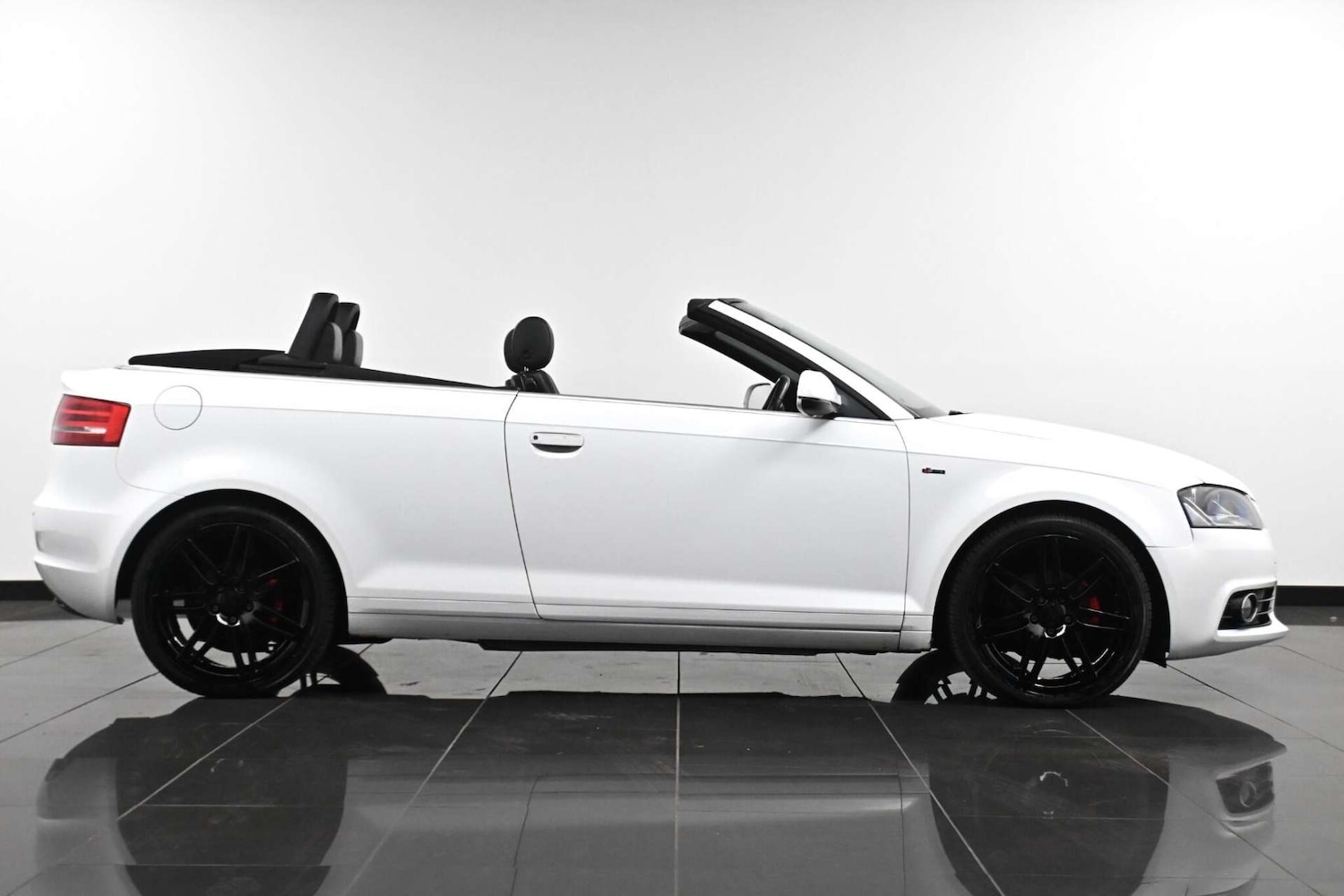 Used Audi A3 Cabriolet 2011 for sale - 77729052: Photo 4