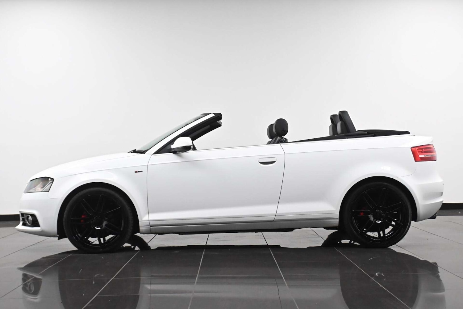 Used Audi A3 Cabriolet 2011 for sale - 77729052: Photo 5