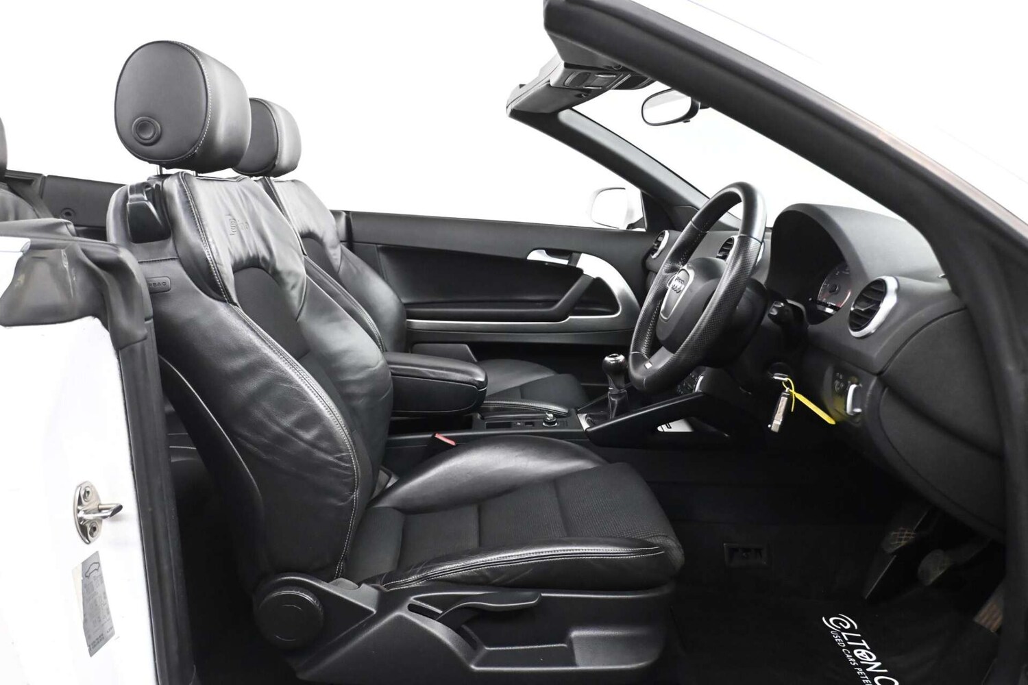 Used Audi A3 Cabriolet 2011 for sale - 77729052: Photo 9