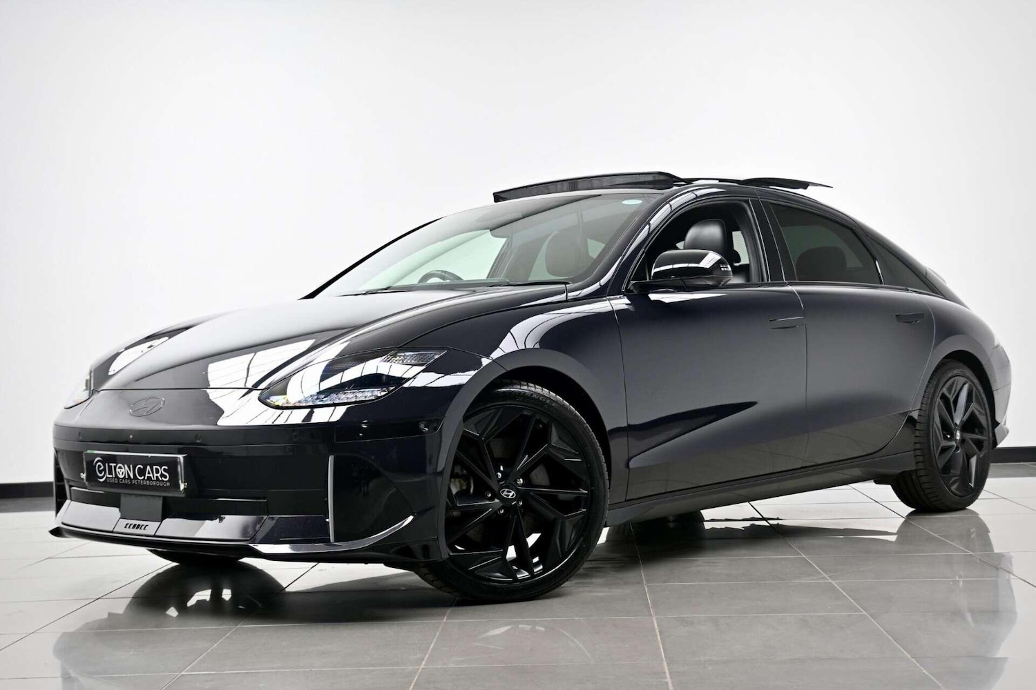 Used Hyundai IONIQ 6 2023 for sale - 77774425: Photo 2