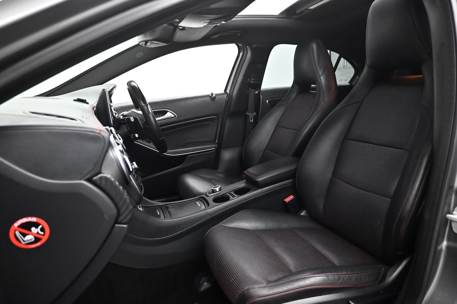 Used Mercedes-Benz A-Class 2015 for sale - 76850167: Photo 26