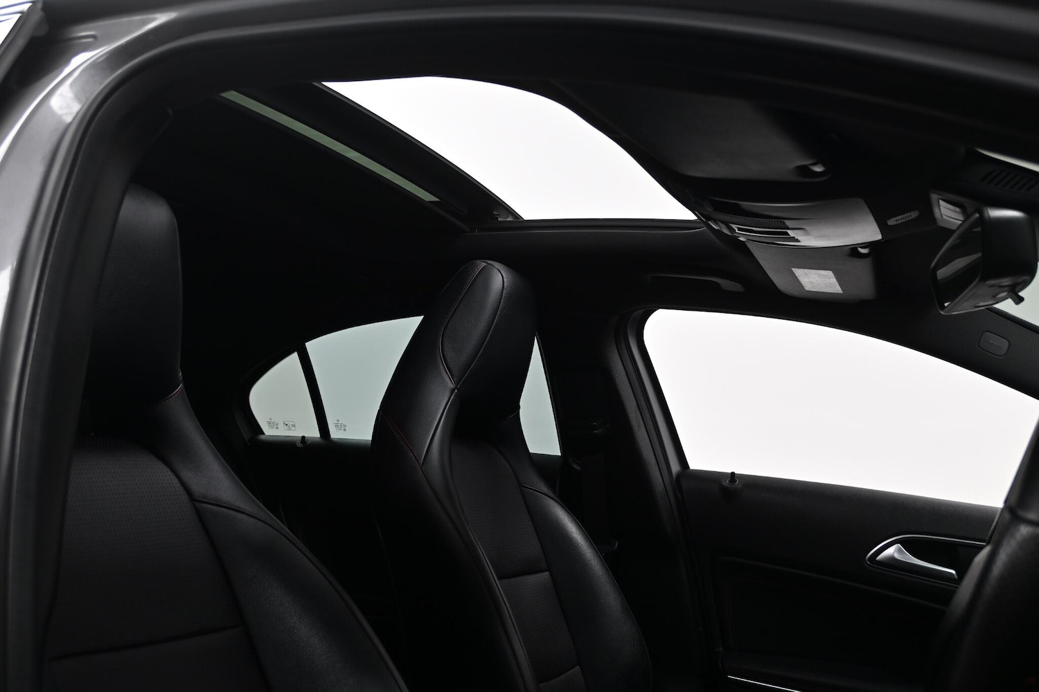 Used Mercedes-Benz A-Class 2015 for sale - 76850167: Photo 9