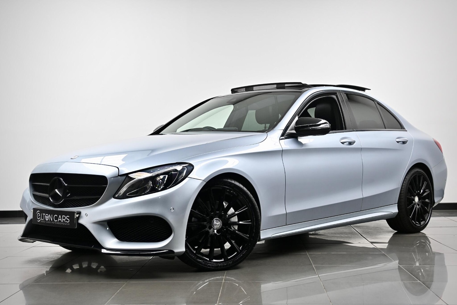 Used Mercedes-Benz C Class 2016 for sale - 76752999: Photo 2