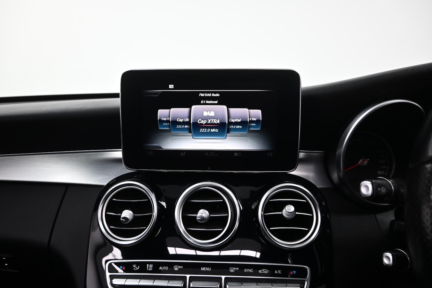 Used Mercedes-Benz C Class 2016 for sale - 76752999: Photo 23