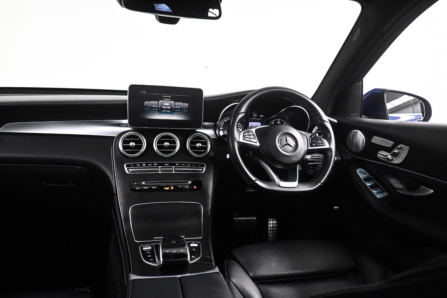 Used Mercedes-Benz GLC for sale - 77279427: Photo 30