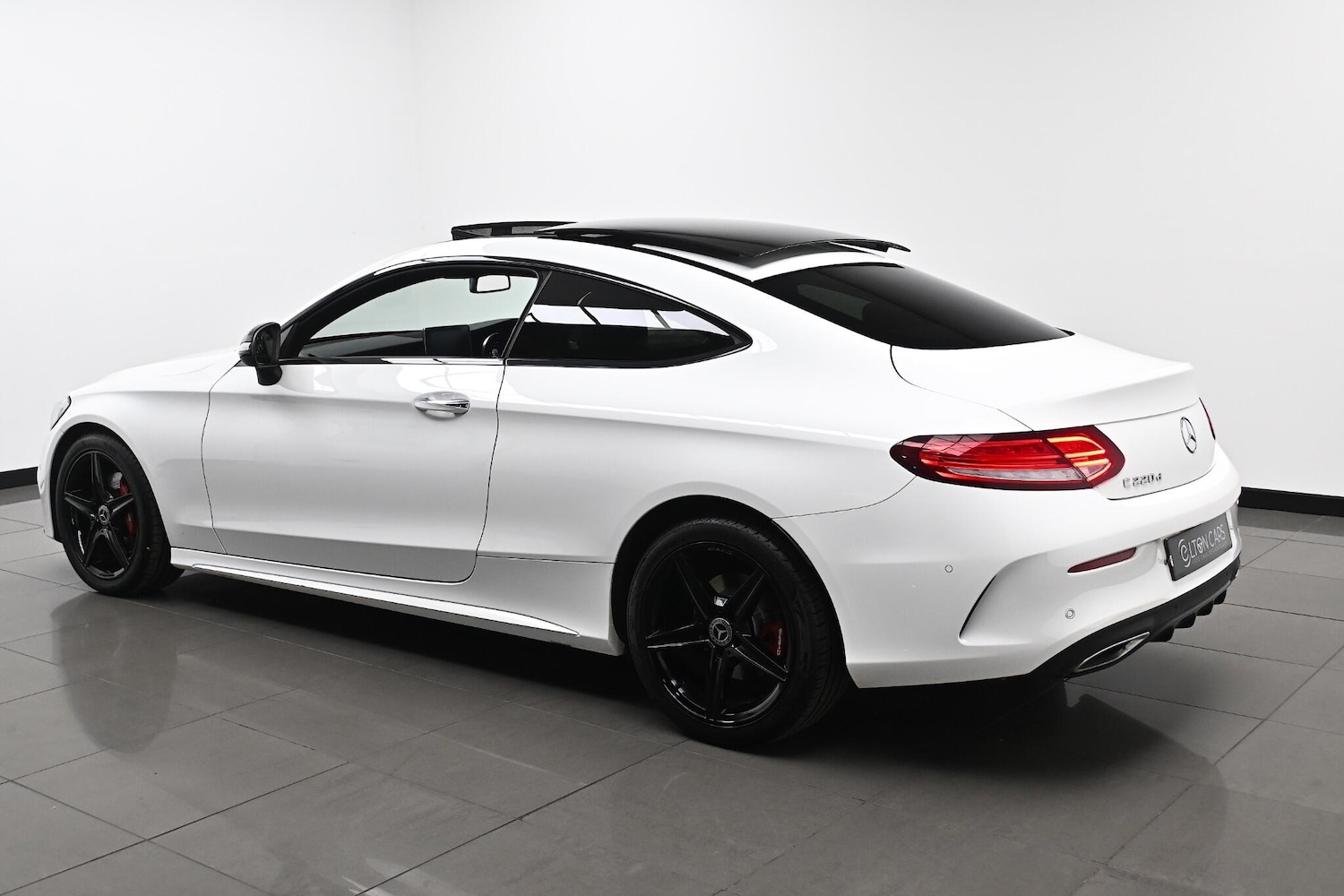 Used Mercedes-Benz C-Class 2017 for sale - 76166359: Photo 20