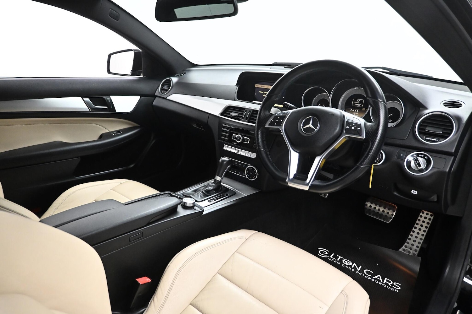 Used Mercedes-Benz C Class 2011 for sale - 76633892: Photo 16