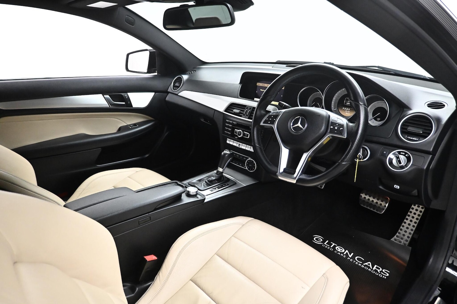 Used Mercedes-Benz C Class 2011 for sale - 76633892: Photo 17