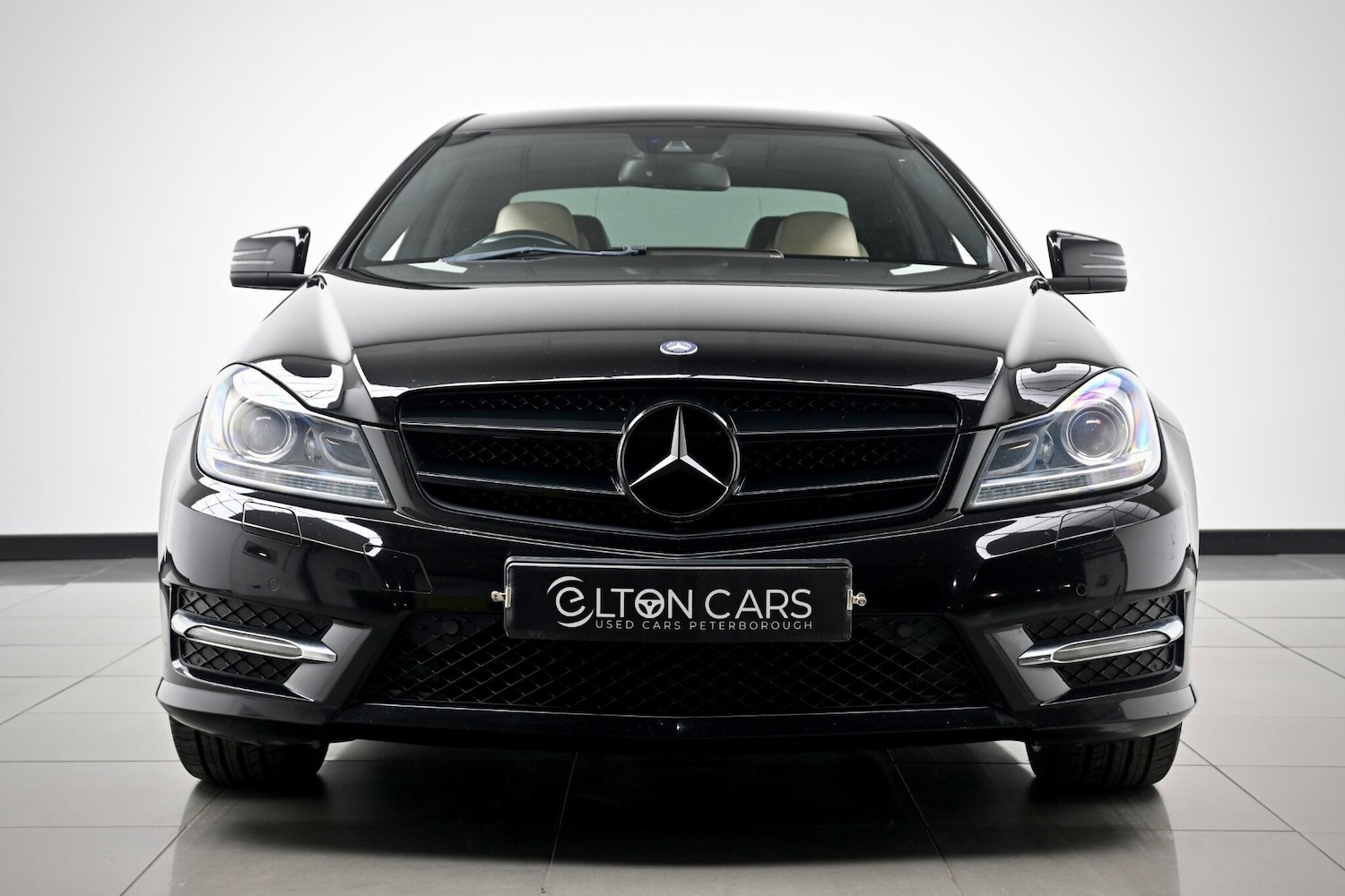 Used Mercedes-Benz C Class 2011 for sale - 76633892: Photo 3