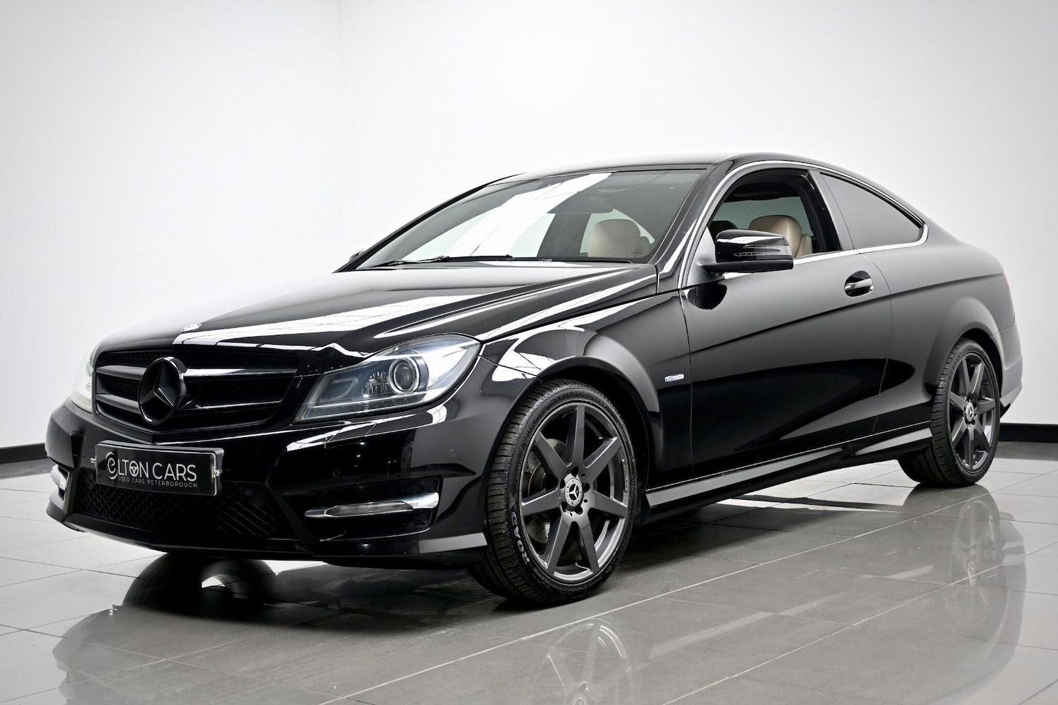 Used Mercedes-Benz C Class 2011 for sale - 76633892: Photo 8