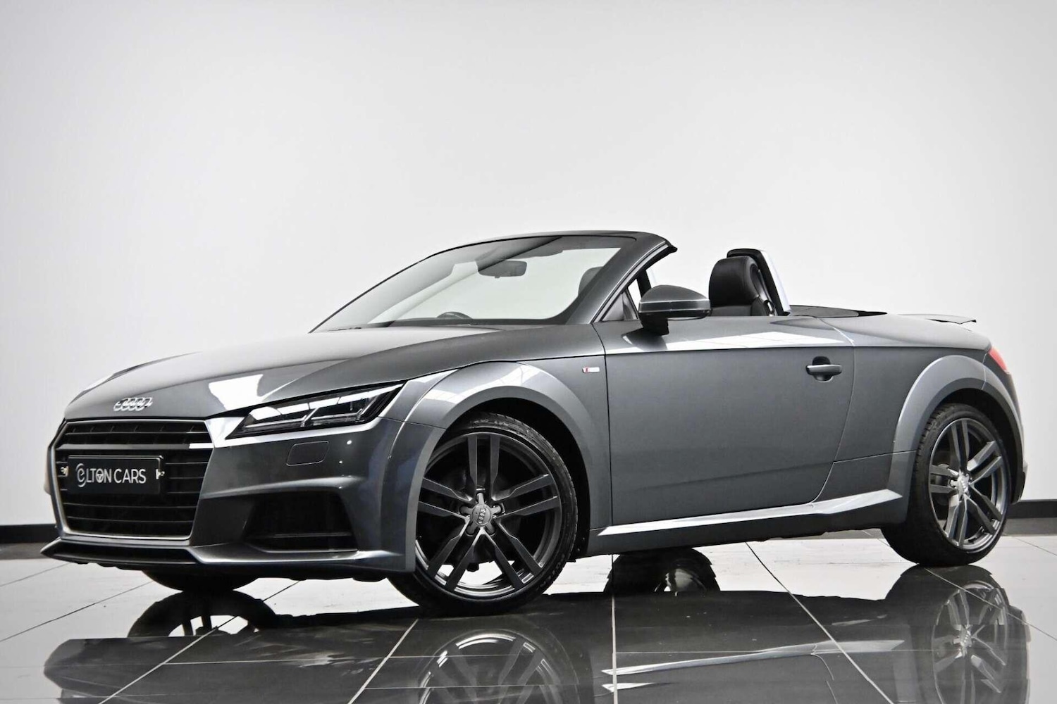 Used Audi TT 2017 for sale - 77774449: Photo 2