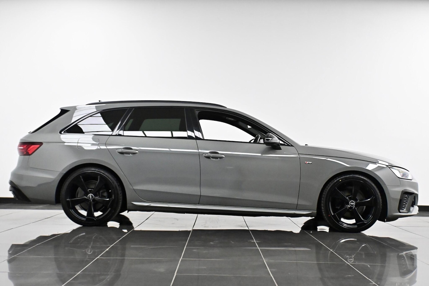 Used Audi A4 2021 for sale - 77612013: Photo 4