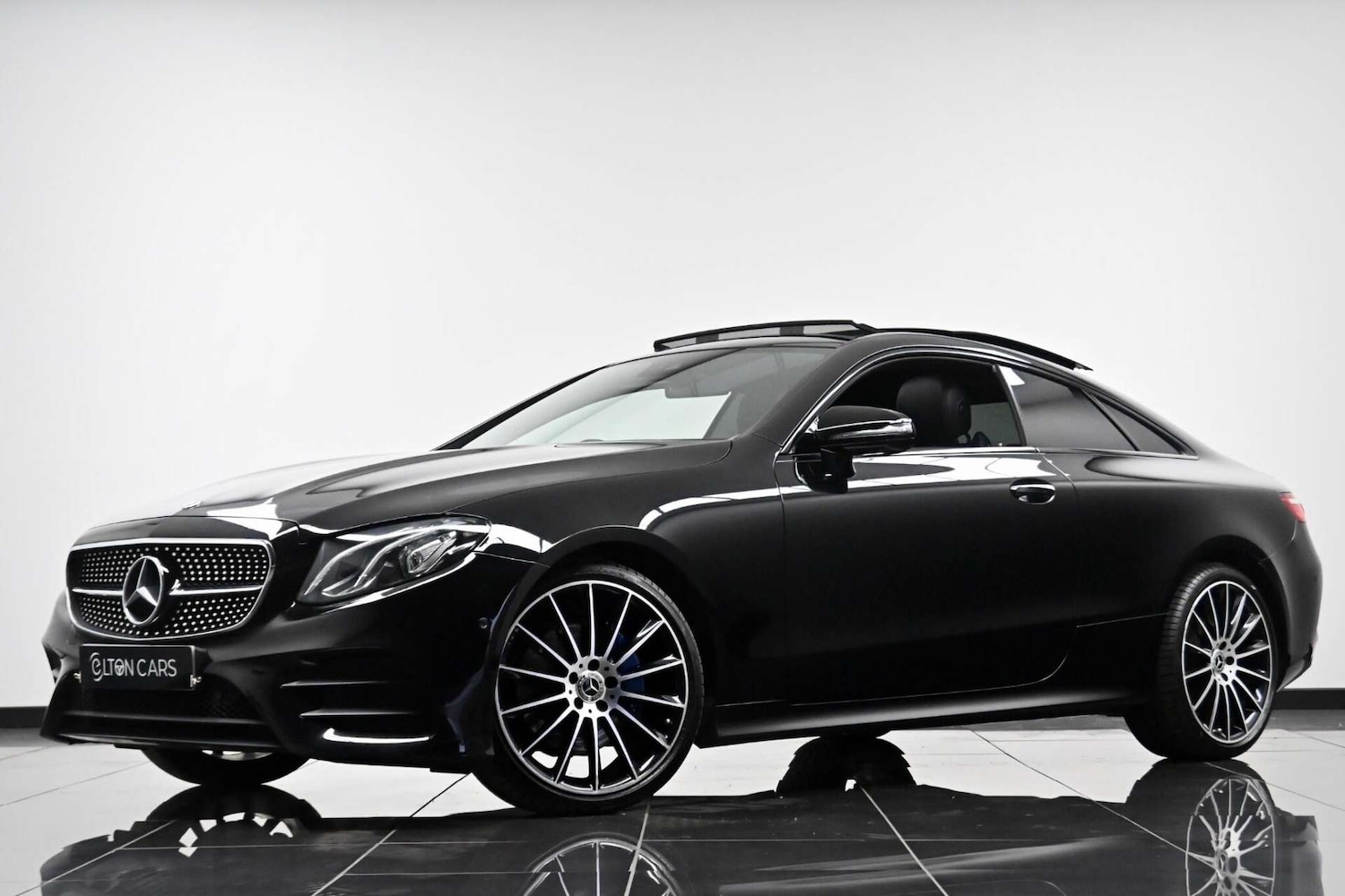 Used Mercedes-Benz E Class 2018 for sale - 77729055: Photo 2