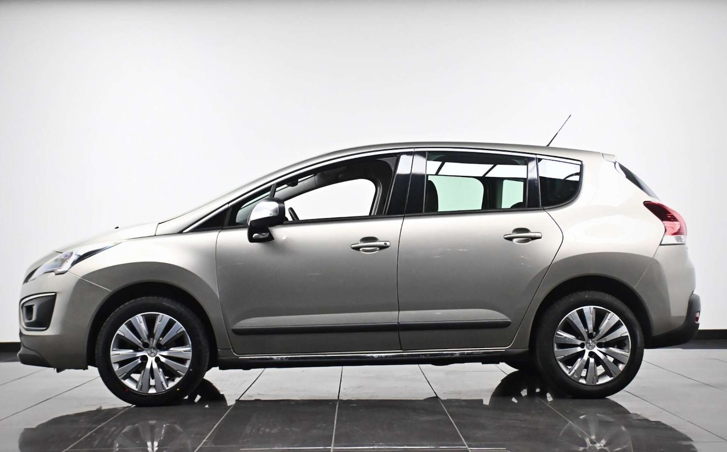 Used Peugeot 3008 2016 for sale - 77729066: Photo 5