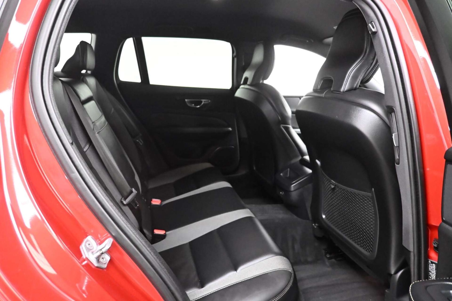 Used Volvo V60 2021 for sale - 77735071: Photo 15