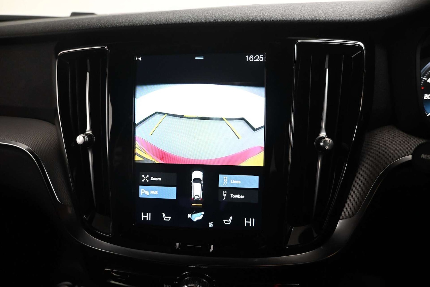 Used Volvo V60 2021 for sale - 77735071: Photo 20