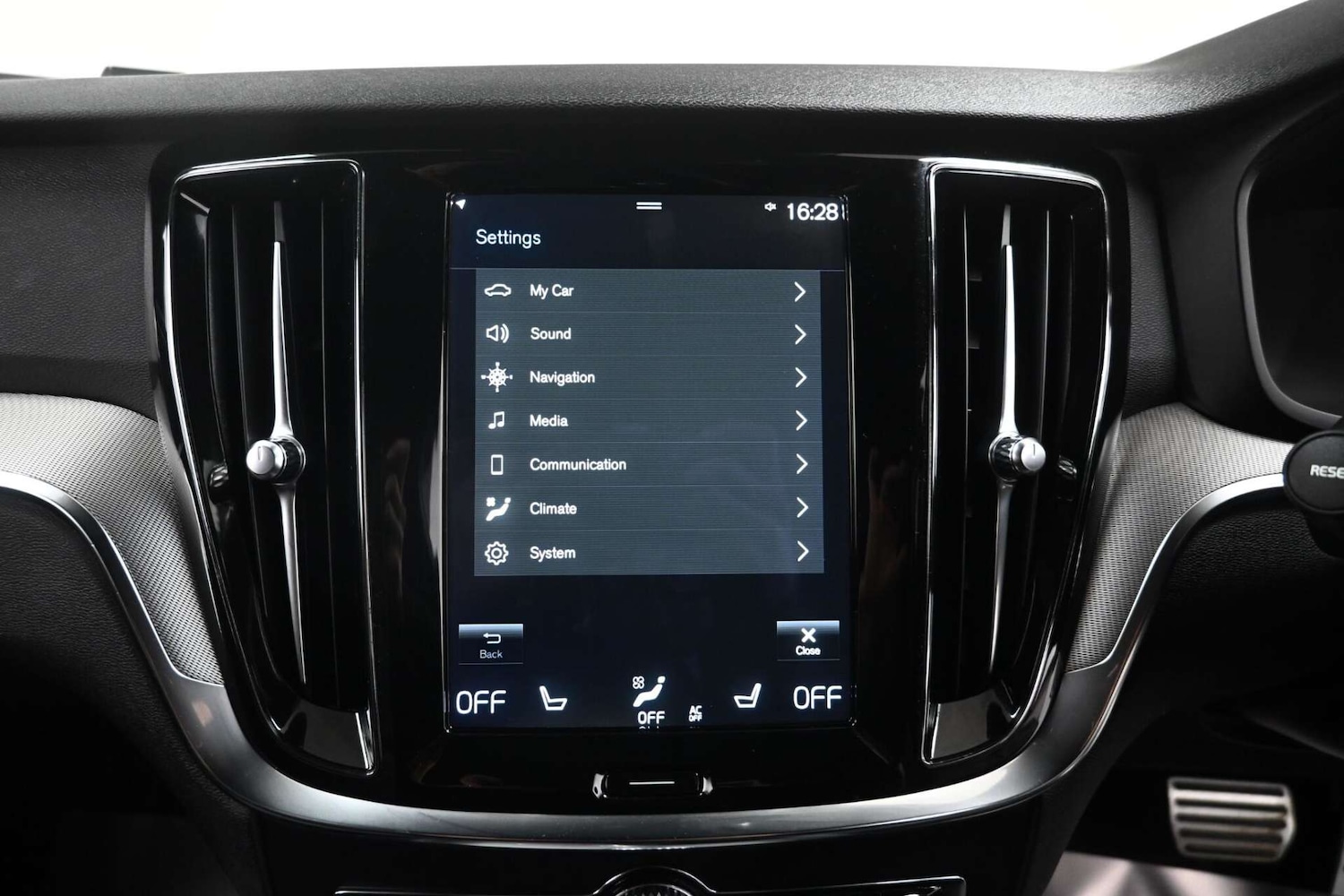 Used Volvo V60 2021 for sale - 77735071: Photo 28