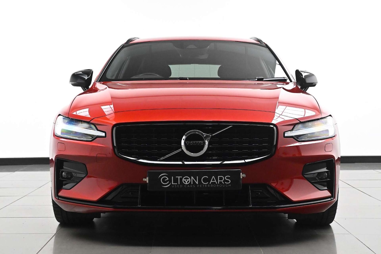 Used Volvo V60 2021 for sale - 77735071: Photo 3