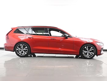 Used Volvo V60 2021 for sale - 77735071: Photo