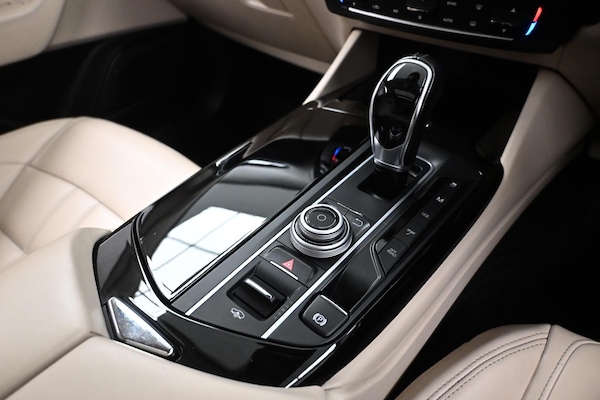 Used Maserati Levante 2018 for sale - 75728821: Photo 19