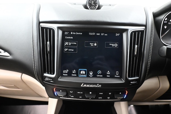 Used Maserati Levante 2018 for sale - 75728821: Photo 22