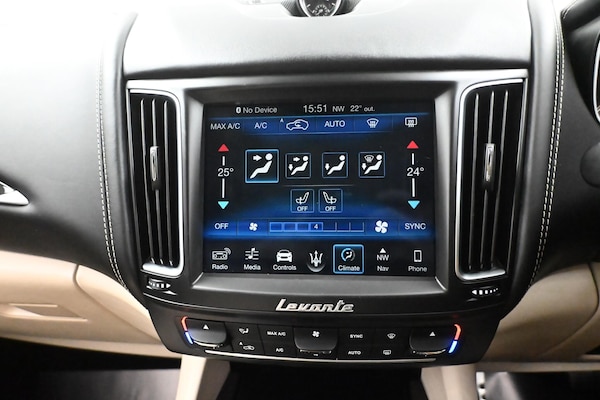 Used Maserati Levante 2018 for sale - 75728821: Photo 24
