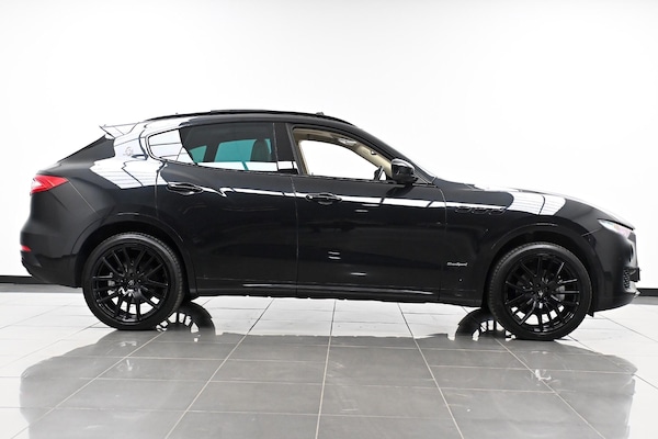 Used Maserati Levante 2018 for sale - 75728821: Photo 5
