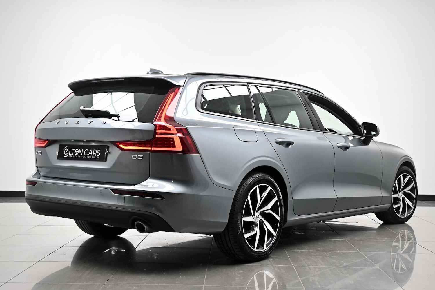 Used Volvo V60 2019 for sale - 76645665: Photo 10
