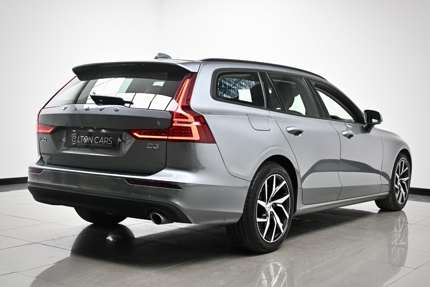 Used Volvo V60 2019 for sale - 76645665: Photo 12