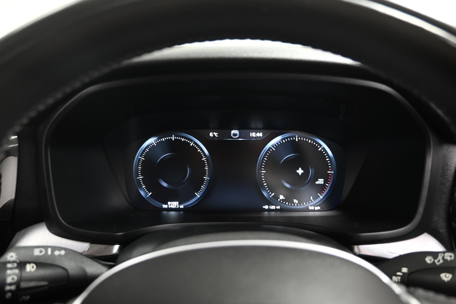 Used Volvo V60 2019 for sale - 76645665: Photo 16