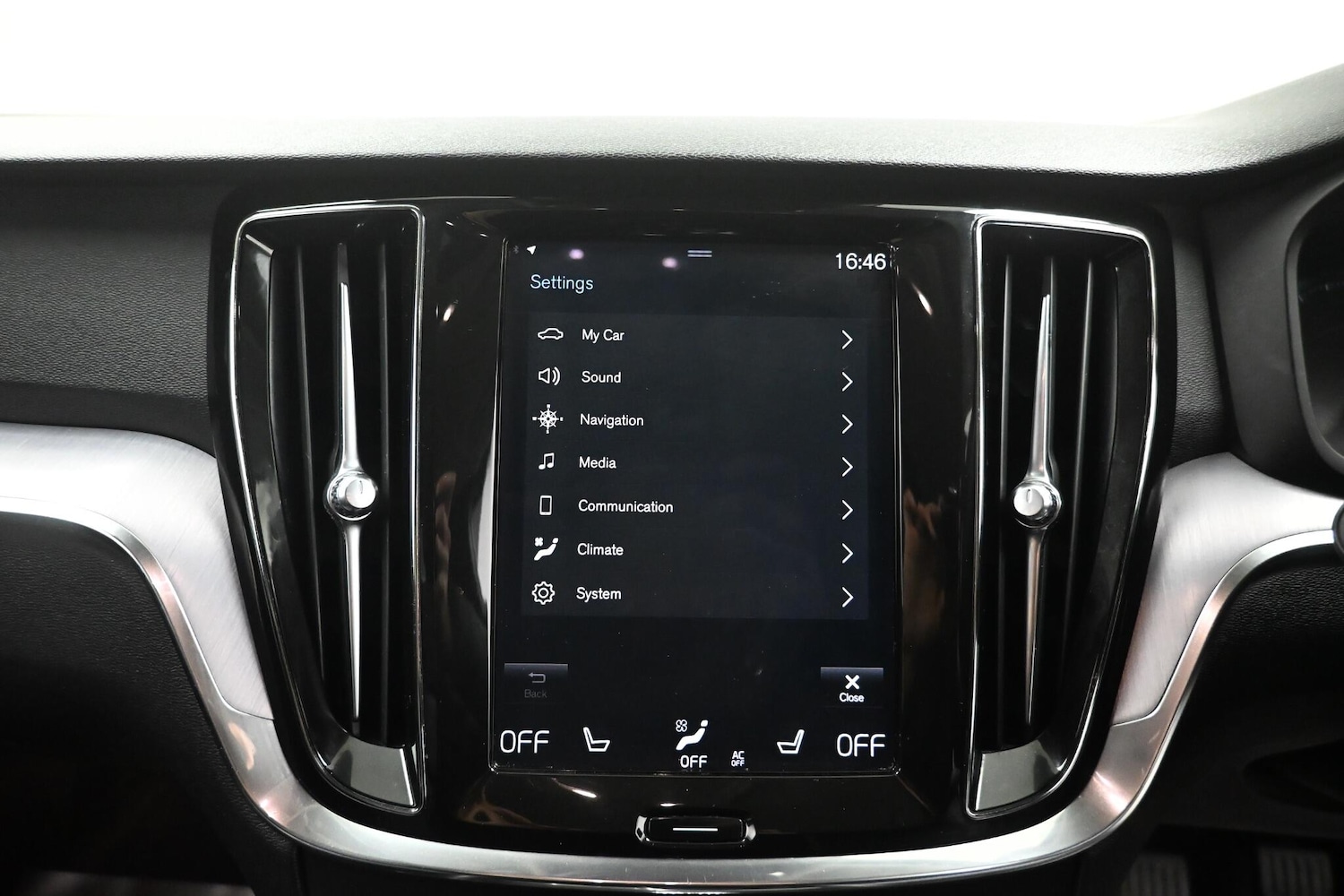 Used Volvo V60 2019 for sale - 76645665: Photo 20