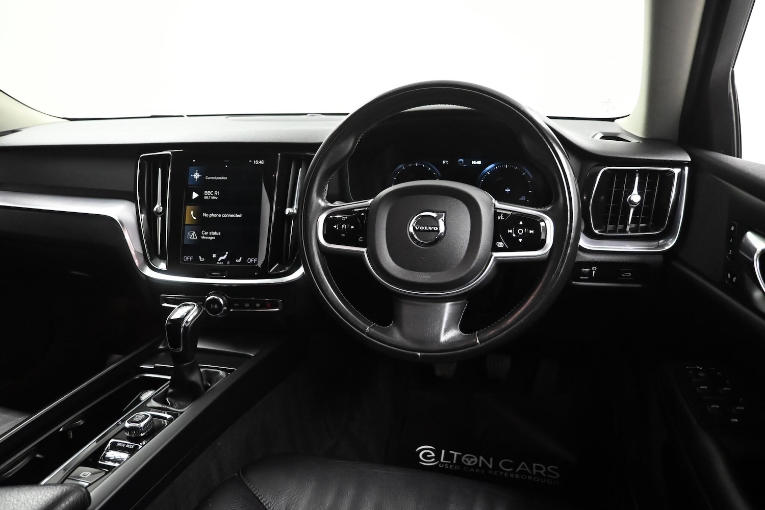 Used Volvo V60 2019 for sale - 76645665: Photo 26