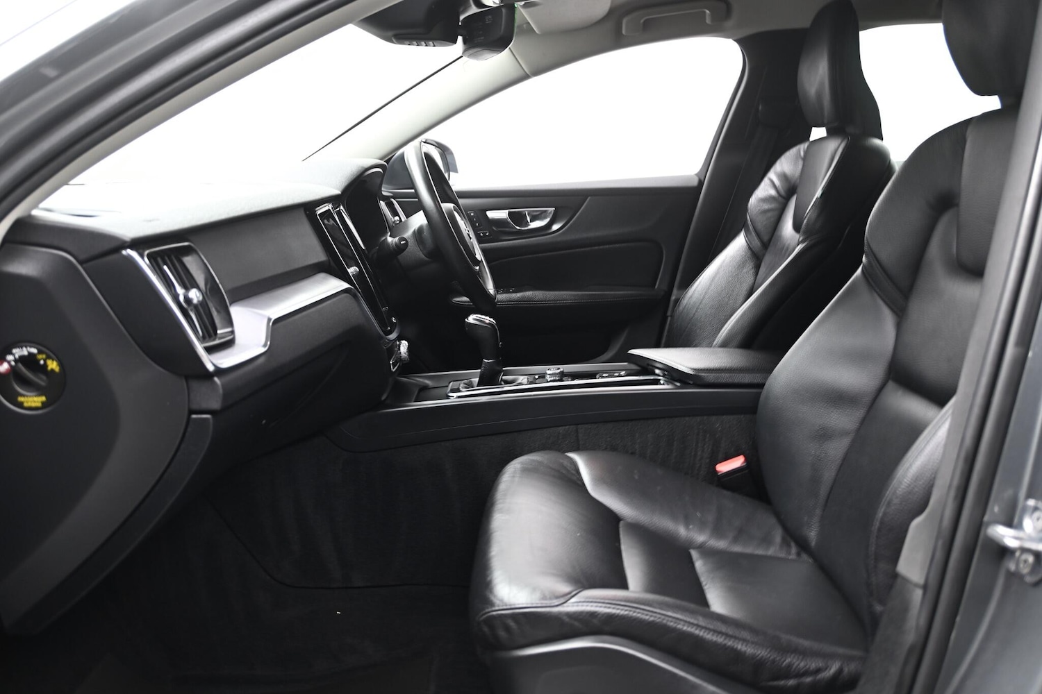 Used Volvo V60 2019 for sale - 76645665: Photo 30